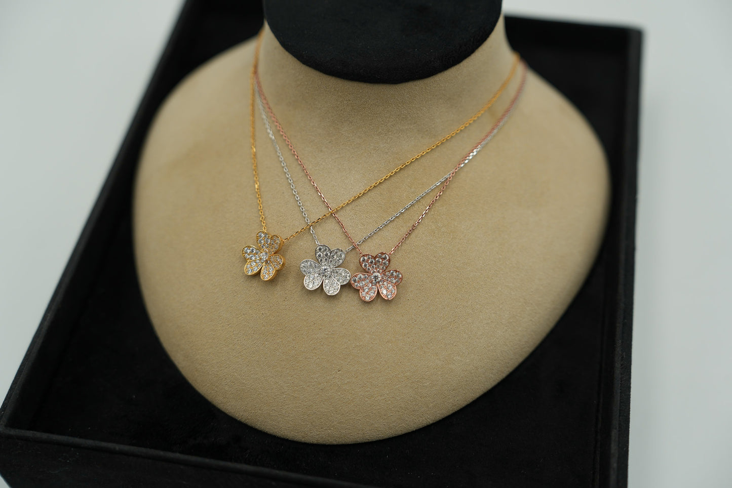 Frivole clover necklace 15mm clover size 925 silver 18k  gold plated