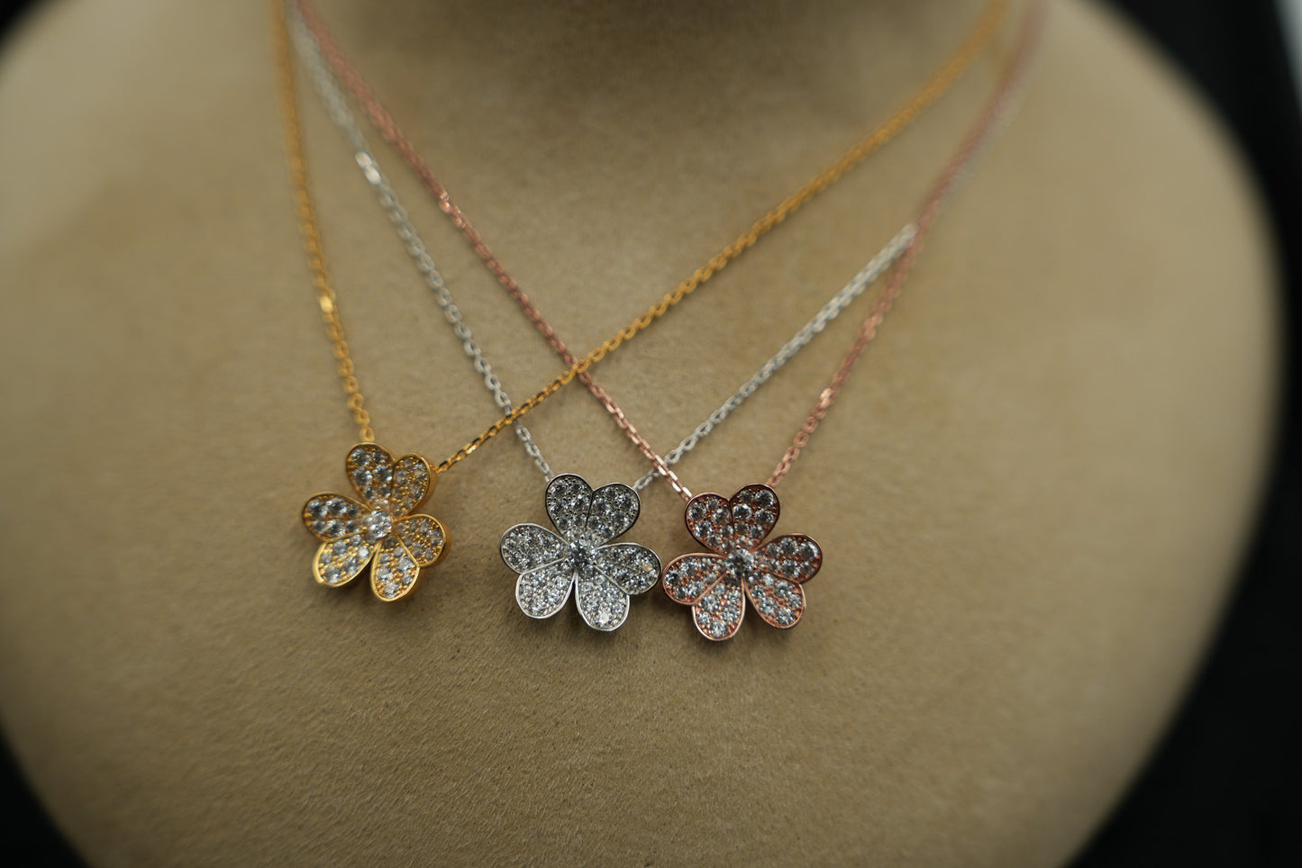 Frivole clover necklace 15mm clover size 925 silver 18k  gold plated